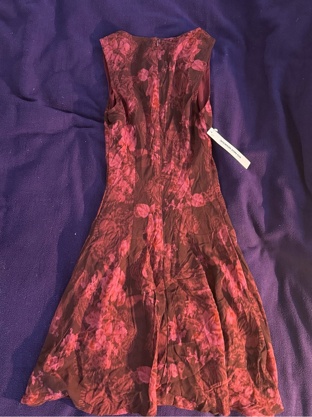 Floral Bodycon Mini Dress in Burgundy - Picture 4 of 4